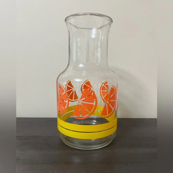 Vintage Libbey of Canada Juice Carafe Pitcher Orange Slices Yellow Design Glass - Picture 1 of 5